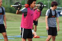 英雄联盟总决赛2025-包含天津权健备战决胜之战，拉开架势的词条