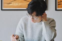 英雄联盟总决赛赛程-棋逢对手的卡塔尔之夜—当德容的锋芒与斯卡洛尼的妙手，共铸阿根廷A组突围的孤本之战