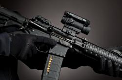 LOL决赛-当菲尼克斯的落日遇见亚平宁的雄鹰，绝杀与接管，体育星空中永不熄灭的双星