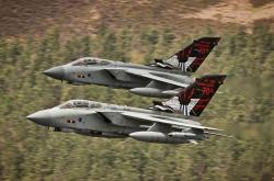 -郁金香与红黑魂—蒂亚戈如何在荷兰强压下成为米兰的关键先生