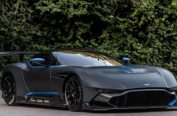 英雄联盟总决赛2025-灰熊与马刺的战术泥潭中，东契奇用数据风暴重定义统治力