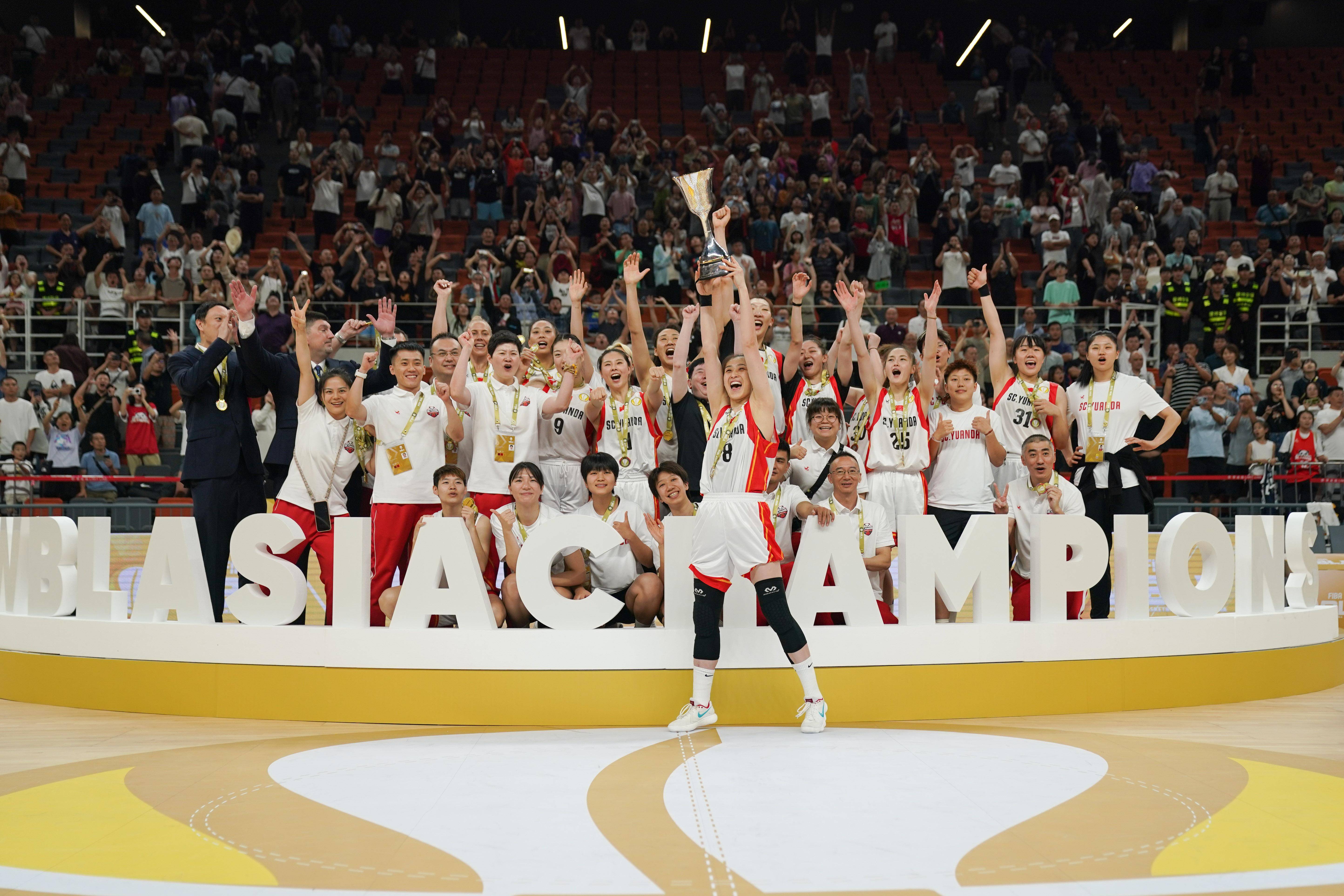 亚洲篮球锦标赛开幕，球员风采尽显