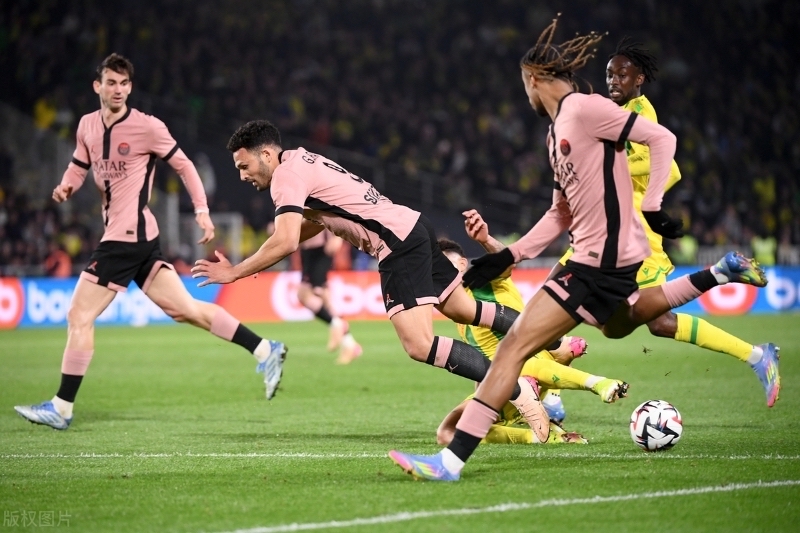 包含菲尔汉姆主场大胜阿森纳,取得足球时刻的词条 包含菲尔汉姆主场大胜阿森纳,取得足球时刻的词条