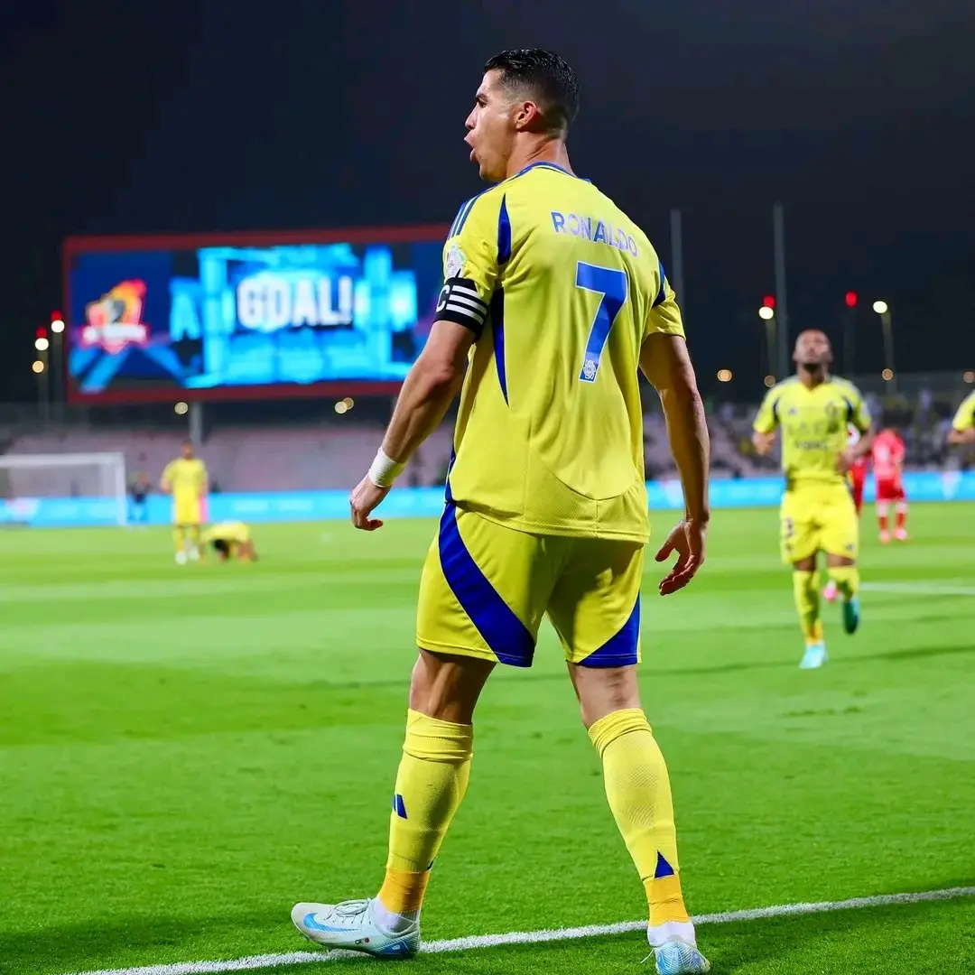 世界足坛:中非球员在国际大赛中斩获胜利的简单介绍 世界足坛:中非球员在国际大赛中斩获胜利的简单介绍