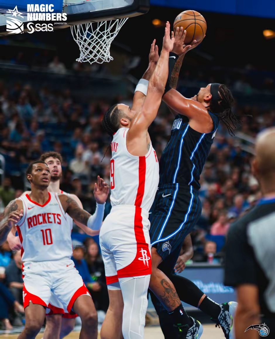 魔术鏖战掘金，浓眉哥惊艳四座