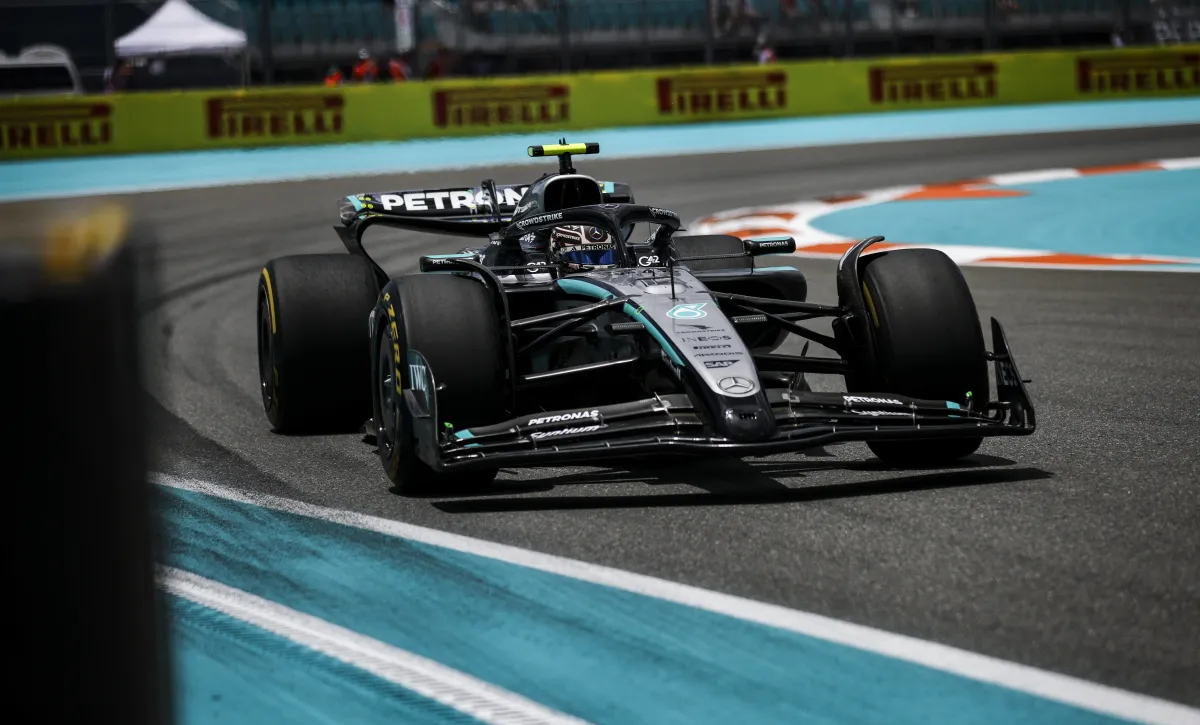 梅赛德斯力克雷诺车队,塞恩斯惊艳四座 梅赛德斯力克雷诺车队,塞恩斯惊艳四座