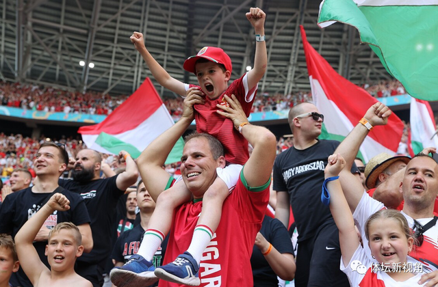 马来西亚队鏖战法国队，黄鸭组合统治全场