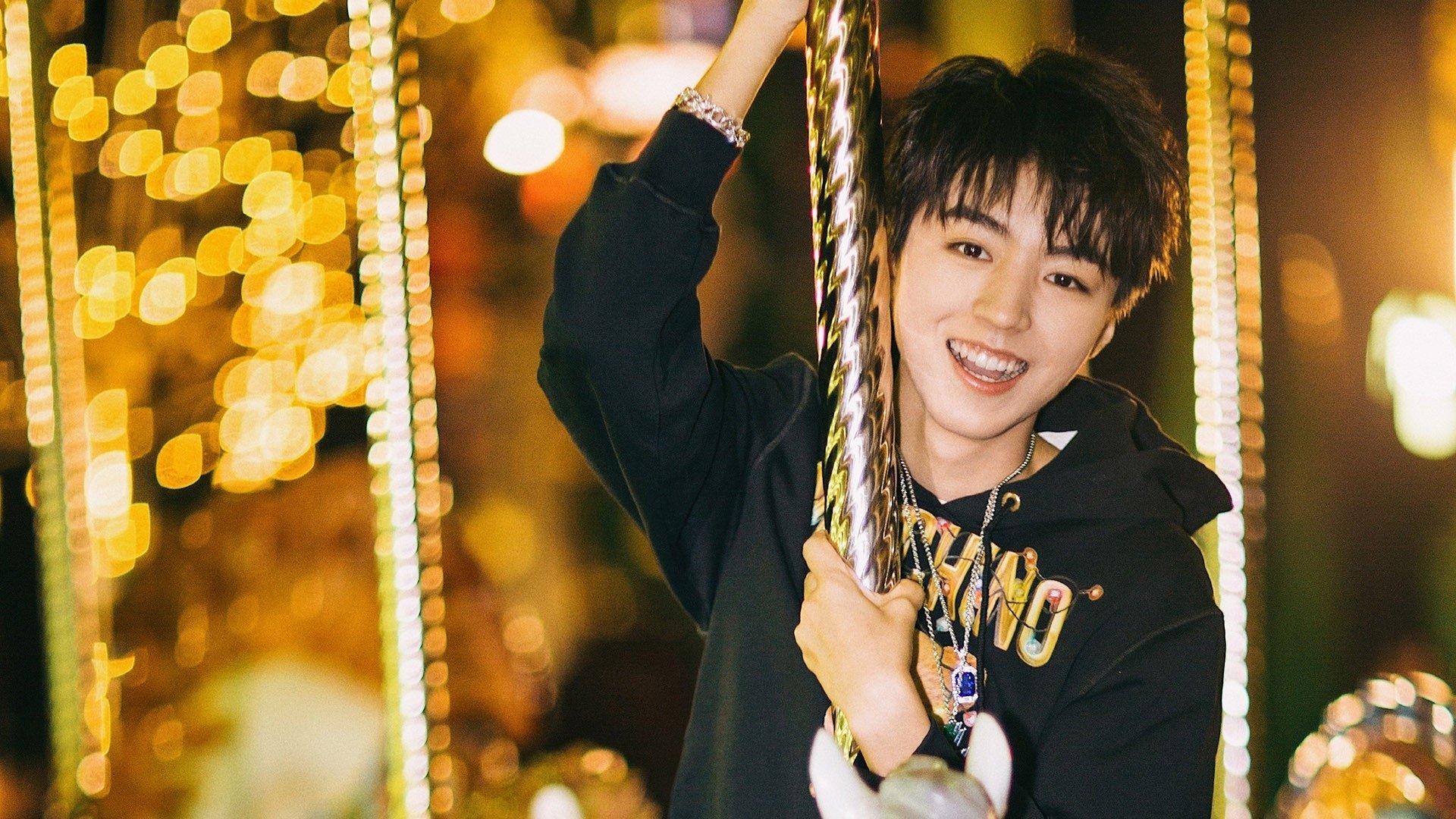 蓝色机器碾压红色风暴,瑞典用全境封锁让利物浦窒息,特奥演绎何为现代翼卫终极形态