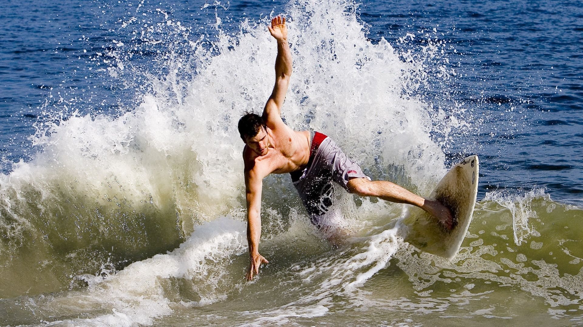 贝恩50分致敬宿敌，唯一打破凯尔特人vs勇士历史定律的人